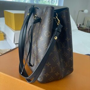 Louis Vuitton Neonoe MM